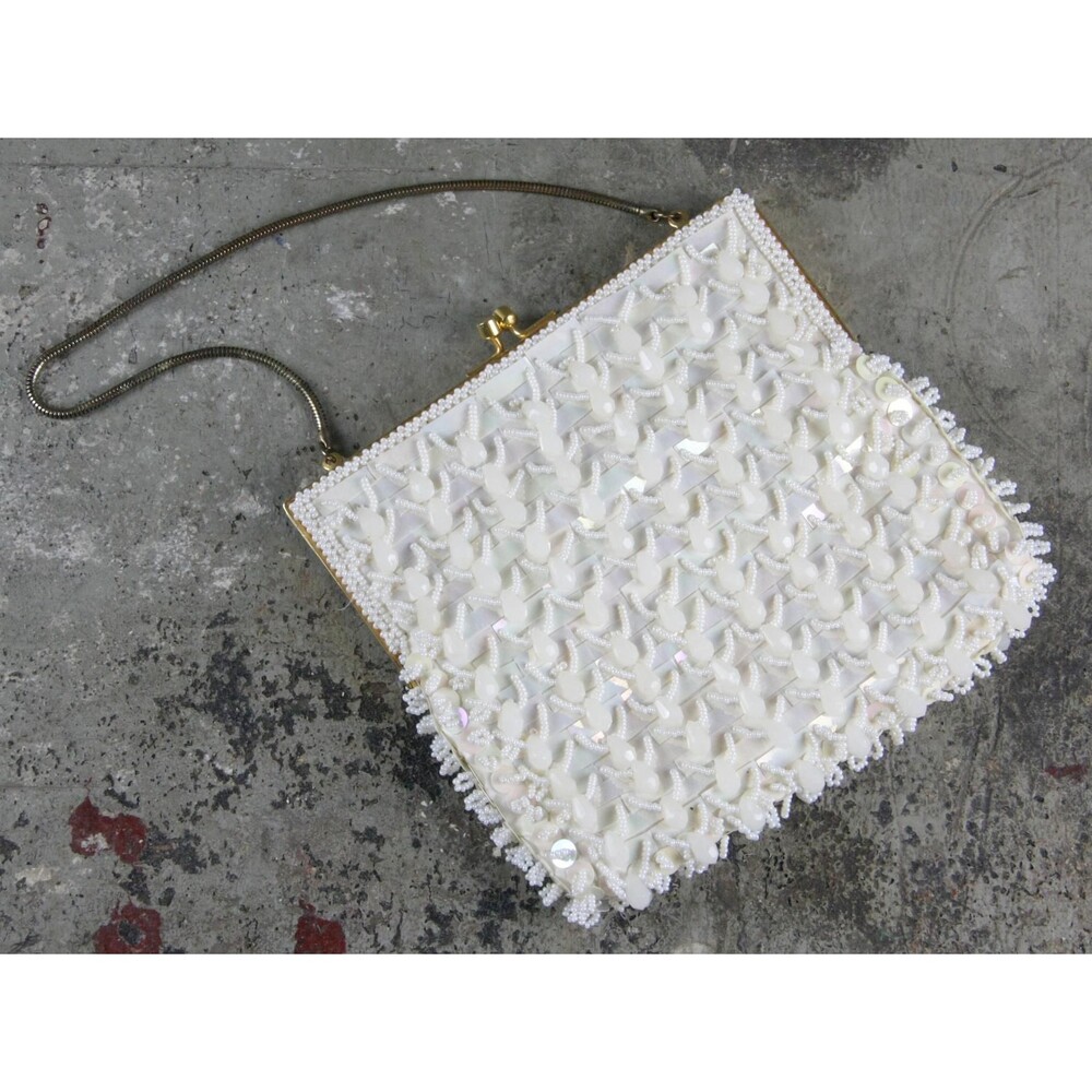 Lovely White Beaded Purse Evening Bag, vintage, wedding ready, MINT condition